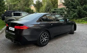 BMW 5 серии 2024 года за 31 500 000 тг. в Алматы фото 4