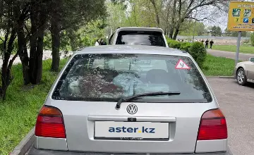 Volkswagen Golf 1993 года за 1 800 000 тг. в Алматы фото 4