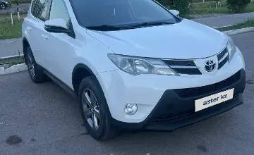 Toyota RAV4 2015 года за 9 000 000 тг. в Астана фото 3