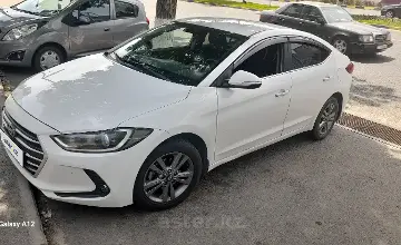 Hyundai Elantra 2018 года за 7 200 000 тг. в Шымкент фото 2