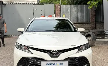 Toyota Camry 2018 года за 10 000 000 тг. в Алматы фото 3