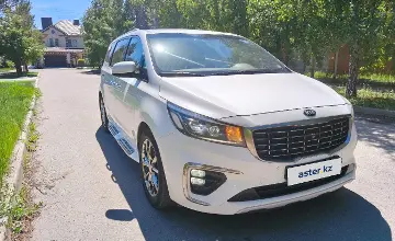 Kia Carnival 2019 года за 11 000 000 тг. в Костанай фото 2