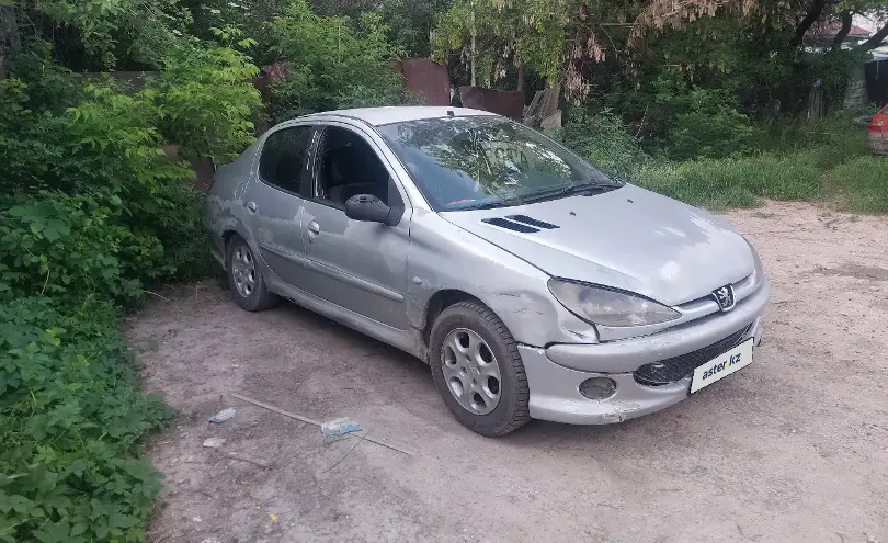 Peugeot 206 2008 года за 900 000 тг. в Алматы фото 2