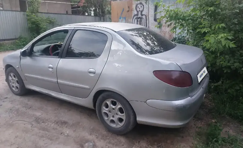Peugeot 206 2008 года за 900 000 тг. в Алматы фото 3