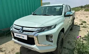 Mitsubishi L200 2022 года за 13 000 000 тг. в Алматы фото 1