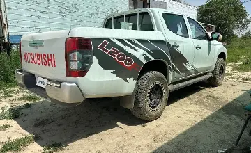 Mitsubishi L200 2022 года за 13 000 000 тг. в Алматы фото 3