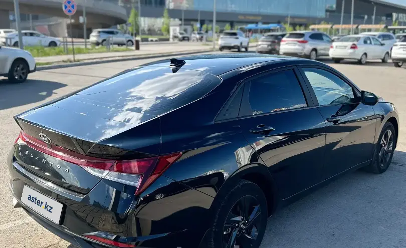 Hyundai Elantra 2022 года за 8 200 000 тг. в Астана