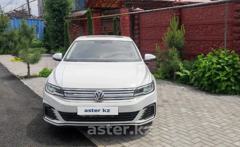 Volkswagen E-BORA 2020 года за 8 000 000 тг. в Алматы