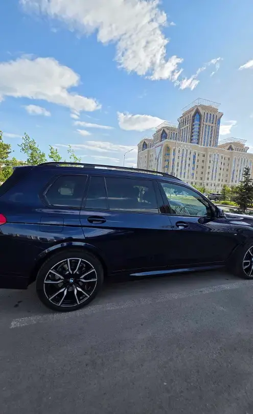 BMW X7 2022 года за 45 000 000 тг. в Астана фото 4