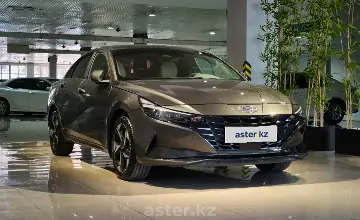 Hyundai Elantra 2022 года за 8 900 000 тг. в Алматы фото 4