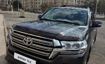 Toyota Land Cruiser 2016 года за 32 000 000 тг. в Астана фото 2