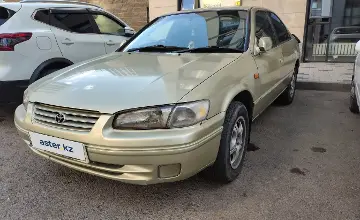 Toyota Camry 1998 года за 2 100 000 тг. в Астана фото 1