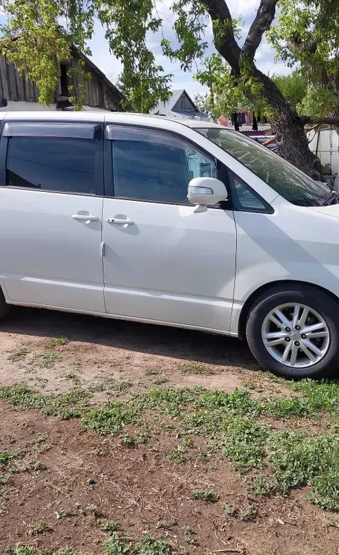 Toyota Noah 2005 года за 6 000 000 тг. в Астана фото 2
