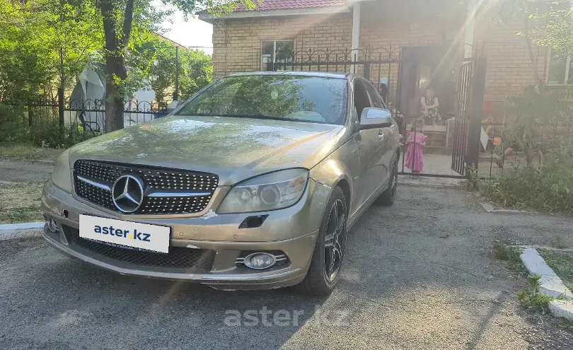 Mercedes-Benz C-Класс 2007 года за 3 000 000 тг. в Талдыкорган фото 2