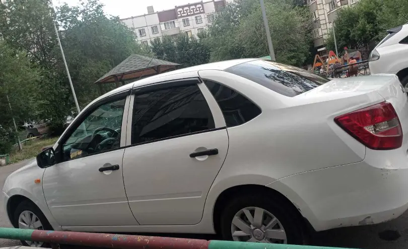 LADA (ВАЗ) Granta 2013 года за 2 100 000 тг. в Экибастуз