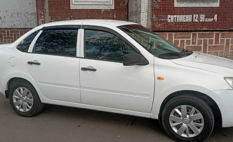 LADA (ВАЗ) Granta 2013 года за 2 100 000 тг. в Экибастуз фото 2