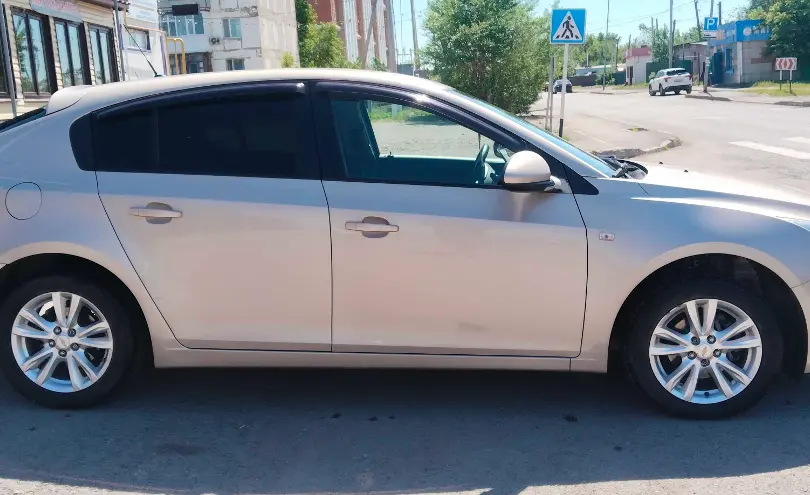 Chevrolet Cruze 2013 года за 4 100 000 тг. в Астана фото 2