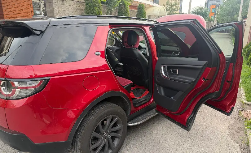 Land Rover Discovery Sport 2015 года за 12 420 500 тг. в Алматы фото 2