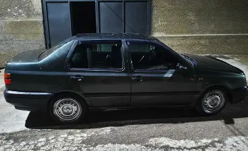 Volkswagen Vento 1993 года за 500 000 тг. в Шымкент фото 4