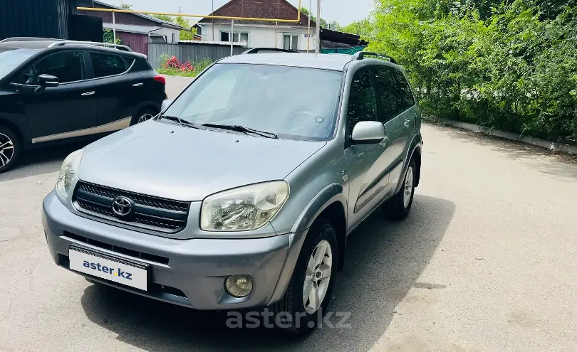 Toyota RAV4 2004 года за 5 500 000 тг. в Алматы
