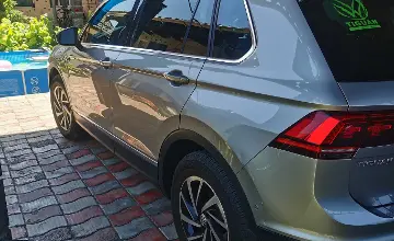 Volkswagen Tiguan 2019 года за 12 300 000 тг. в Алматы