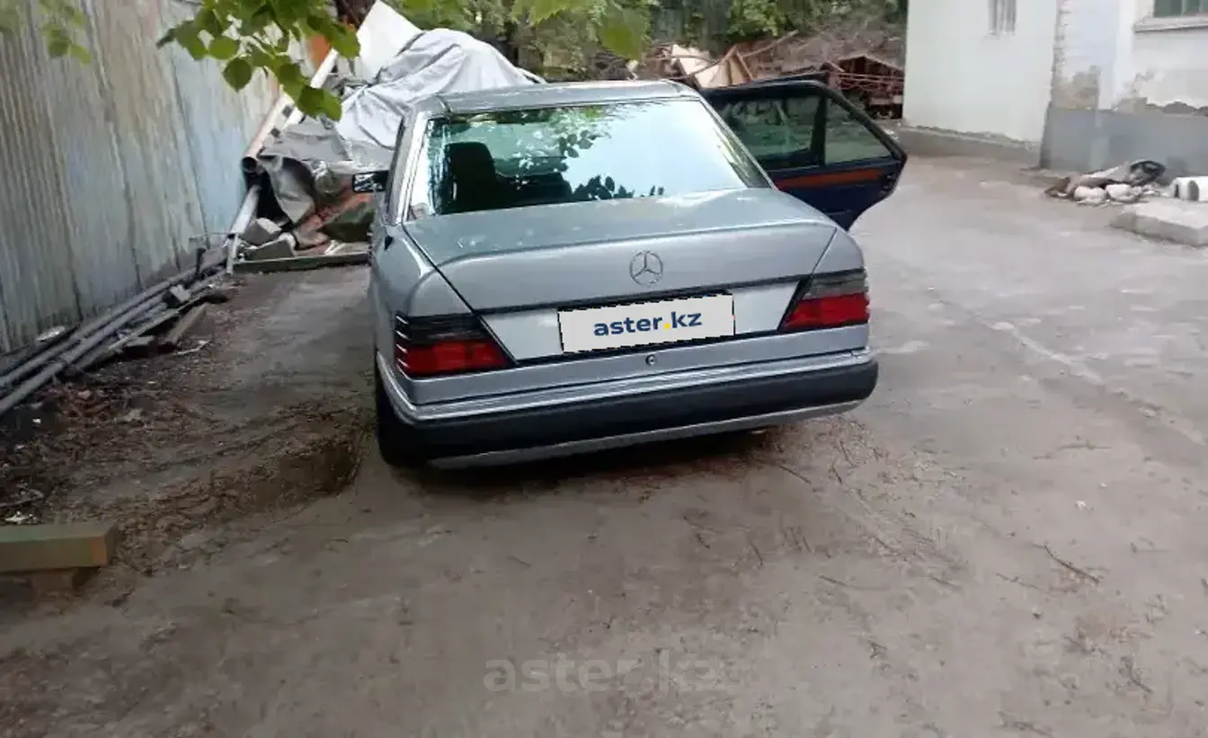 Mercedes-Benz E-Класс 1992 года за 1 200 000 тг. в Алматы фото 3