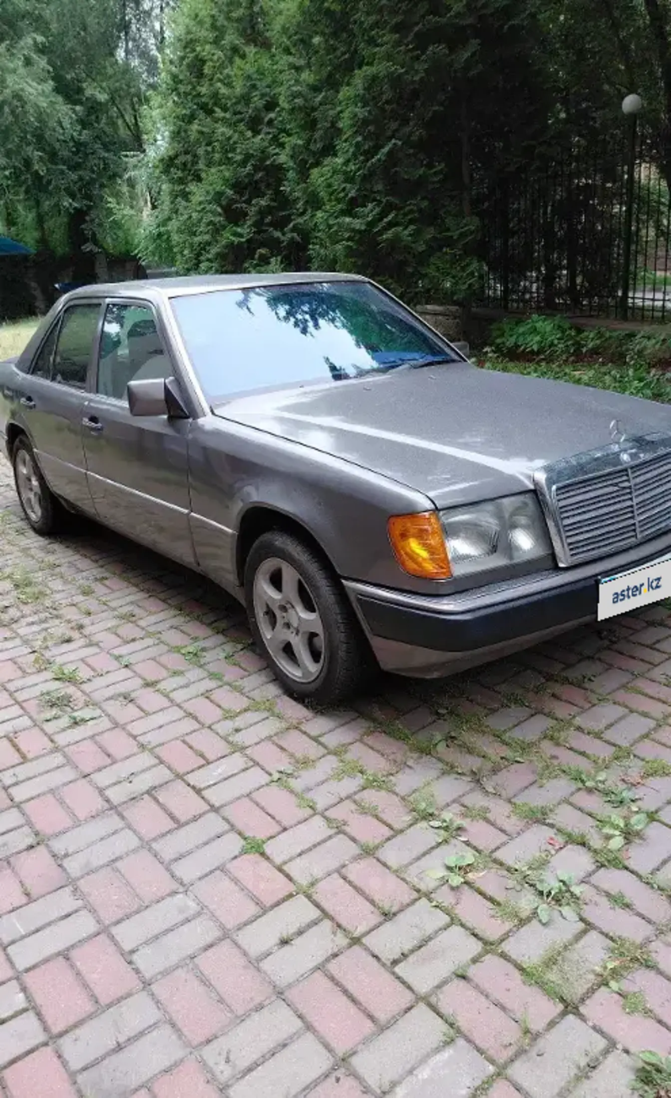Mercedes-Benz E-Класс 1993 года за 250 000 тг. в Алматы фото 4