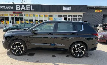 Mitsubishi Outlander 2023 года за 18 500 000 тг. в Алматы