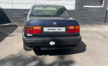 Volkswagen Vento 1993 года за 750 000 тг. в Караганда фото 4