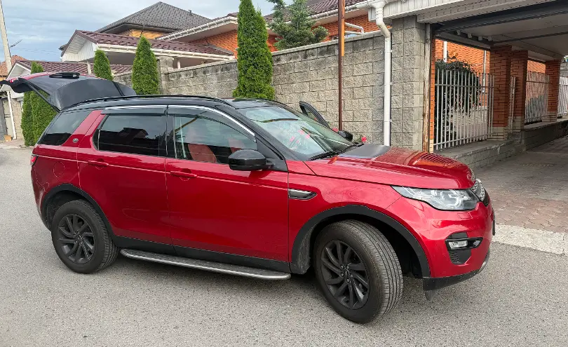 Land Rover Discovery Sport 2015 года за 12 420 500 тг. в Алматы фото 3