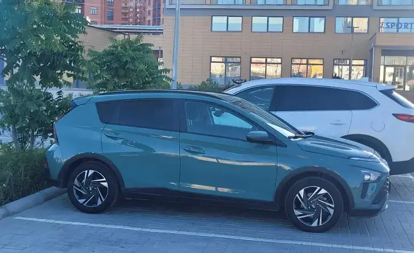 Hyundai Bayon 2023 года за 7 888 000 тг. в Актау фото 2