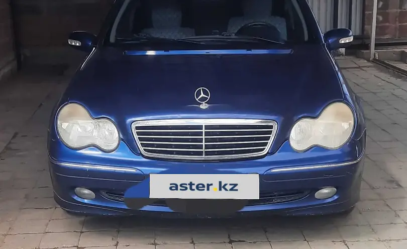 Mercedes-Benz C-Класс 2003 года за 2 000 000 тг. в Астана