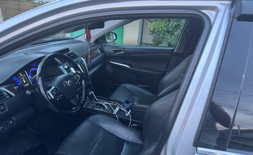 Toyota Camry 2015 года за 9 500 000 тг. в Алматы фото 4