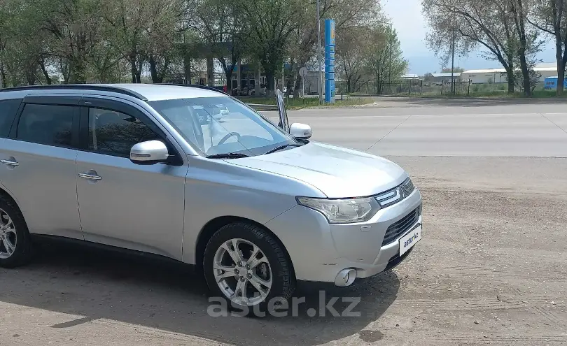 Mitsubishi Outlander 2012 года за 6 500 000 тг. в Петропавловск фото 2