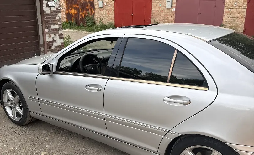 Mercedes-Benz C-Класс 2001 года за 2 900 000 тг. в Восточно-Казахстанская область фото 3