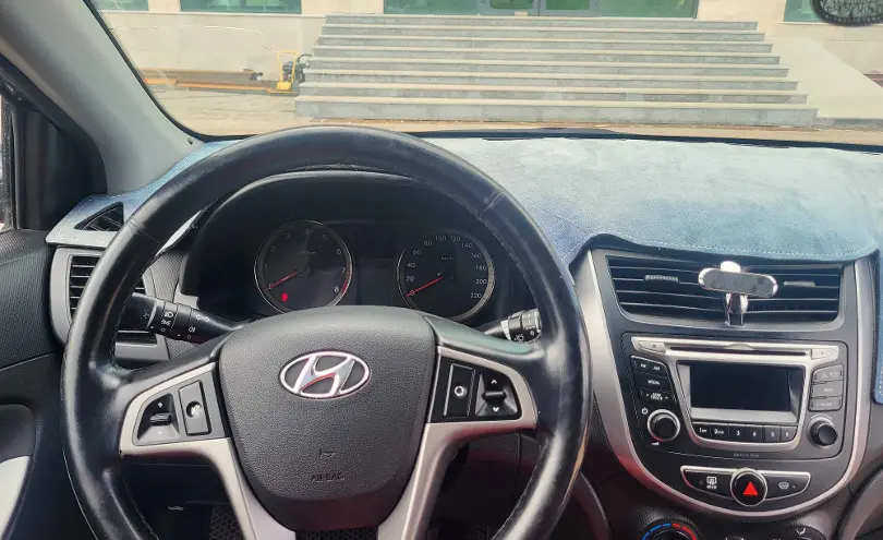 Hyundai Accent 2015 года за 5 000 000 тг. в Астана фото 2
