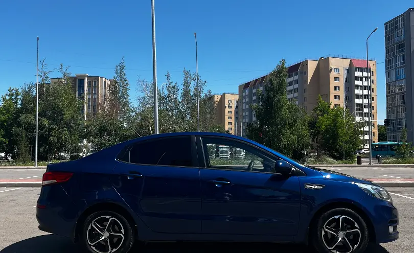 Kia Rio 2015 года за 5 300 000 тг. в Караганда фото 2