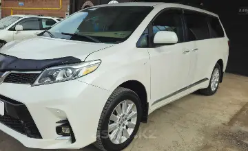 Toyota Sienna 2015 года за 17 000 000 тг. в Кызылординская область фото 1