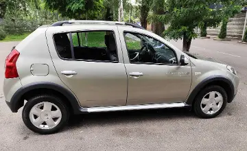 Renault Sandero 2014 года за 3 900 000 тг. в Алматы фото 2