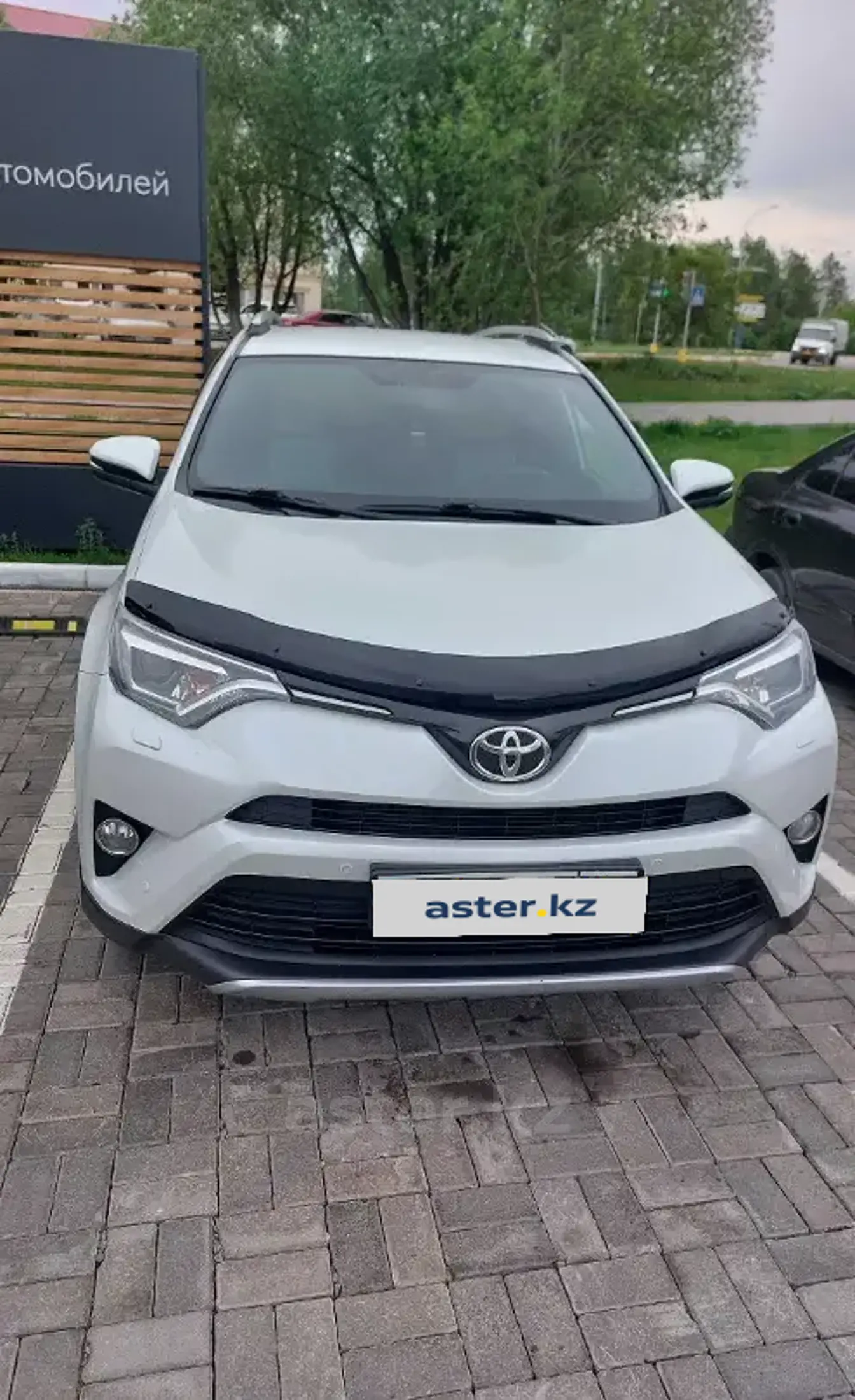 Toyota RAV4 2018 года за 13 500 000 тг. в Кокшетау фото 3