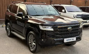 Toyota Land Cruiser 2022 года за 51 000 000 тг. в Алматы