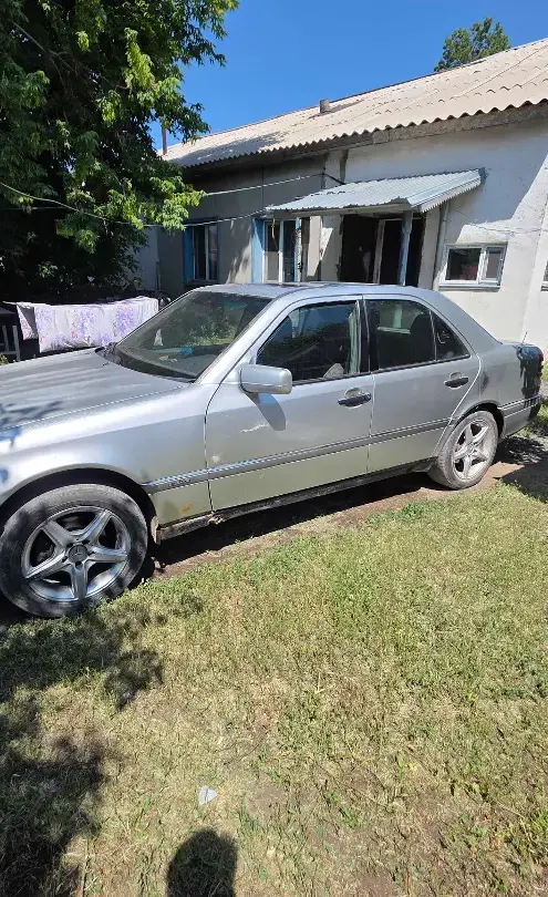 Mercedes-Benz C-Класс 1994 года за 1 300 000 тг. в Астана фото 2