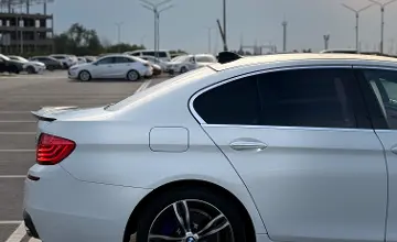 BMW 5 серии 2014 года за 11 800 000 тг. в Шымкент