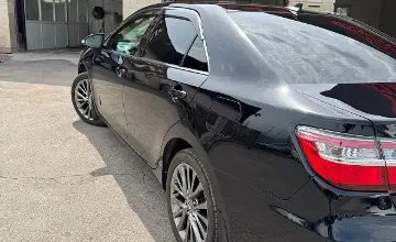 Toyota Camry 2015 года за 10 500 000 тг. в Алматы