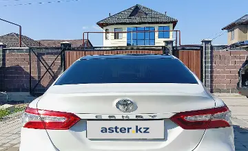 Toyota Camry 2020 года за 13 000 000 тг. в Алматы фото 4