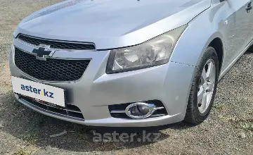 Chevrolet Cruze 2012 года за 3 300 000 тг. в Атырауская область фото 3