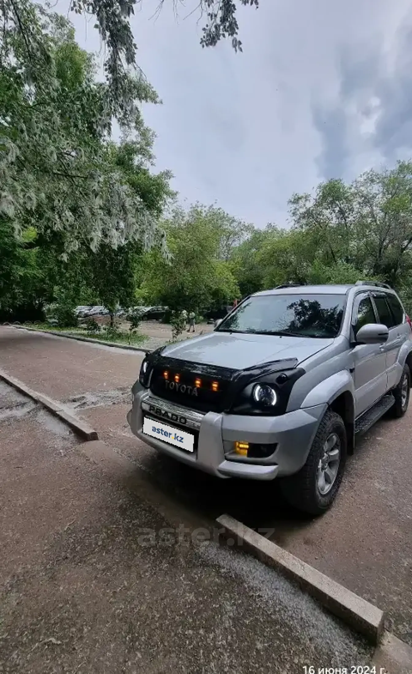 Toyota Land Cruiser Prado 2005 года за 9 500 000 тг. в Караганда фото 2