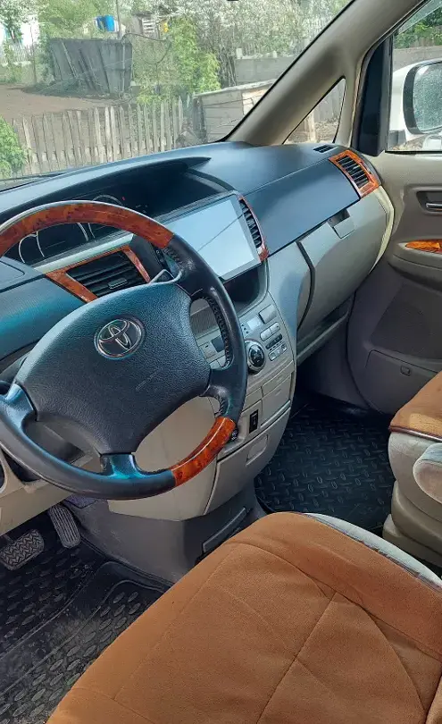 Toyota Noah 2005 года за 6 000 000 тг. в Астана