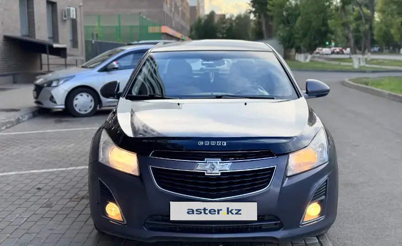 Chevrolet Cruze 2013 года за 2 900 000 тг. в Астана фото 2