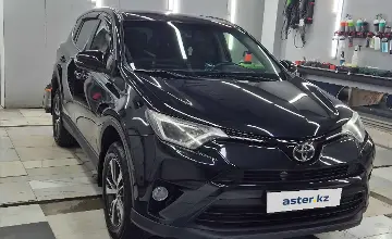 Toyota RAV4 2016 года за 11 500 000 тг. в Астана фото 2
